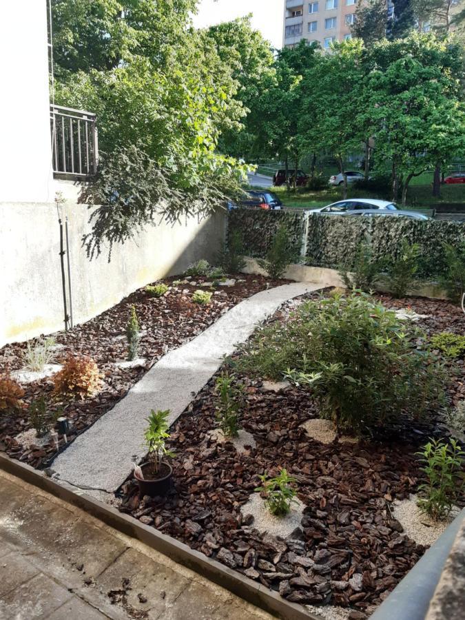 Apartment Klimka With Balcony, Free Wifi And Free Parking Bratislava Luaran gambar