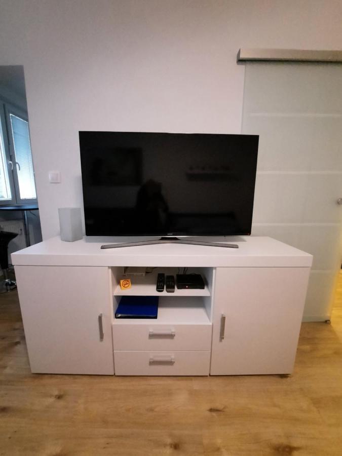 Apartment Klimka With Balcony, Free Wifi And Free Parking Bratislava Luaran gambar