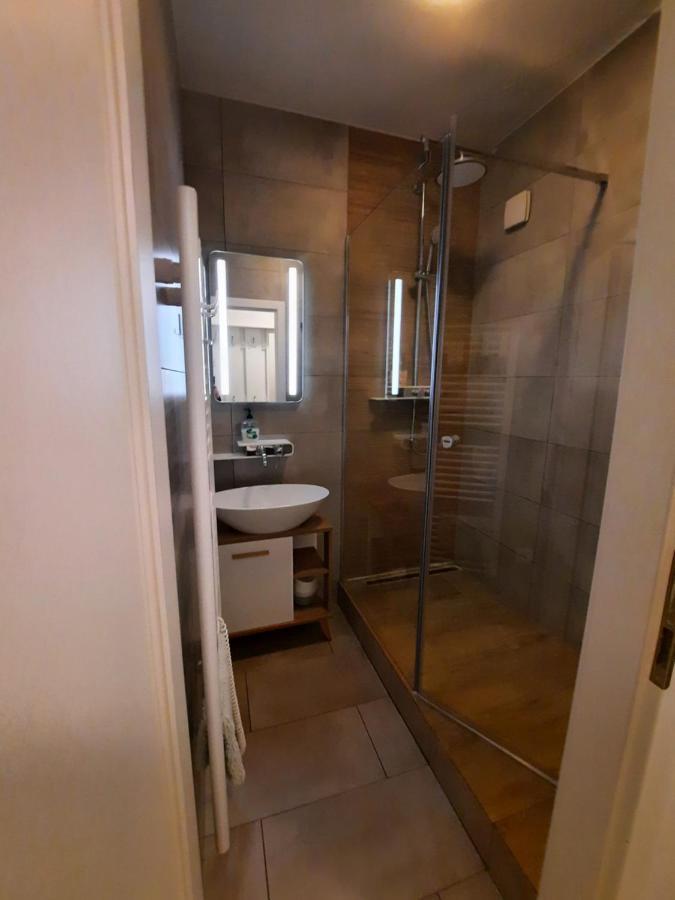 Apartment Klimka With Balcony, Free Wifi And Free Parking Bratislava Luaran gambar