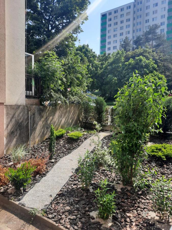 Apartment Klimka With Balcony, Free Wifi And Free Parking Bratislava Luaran gambar