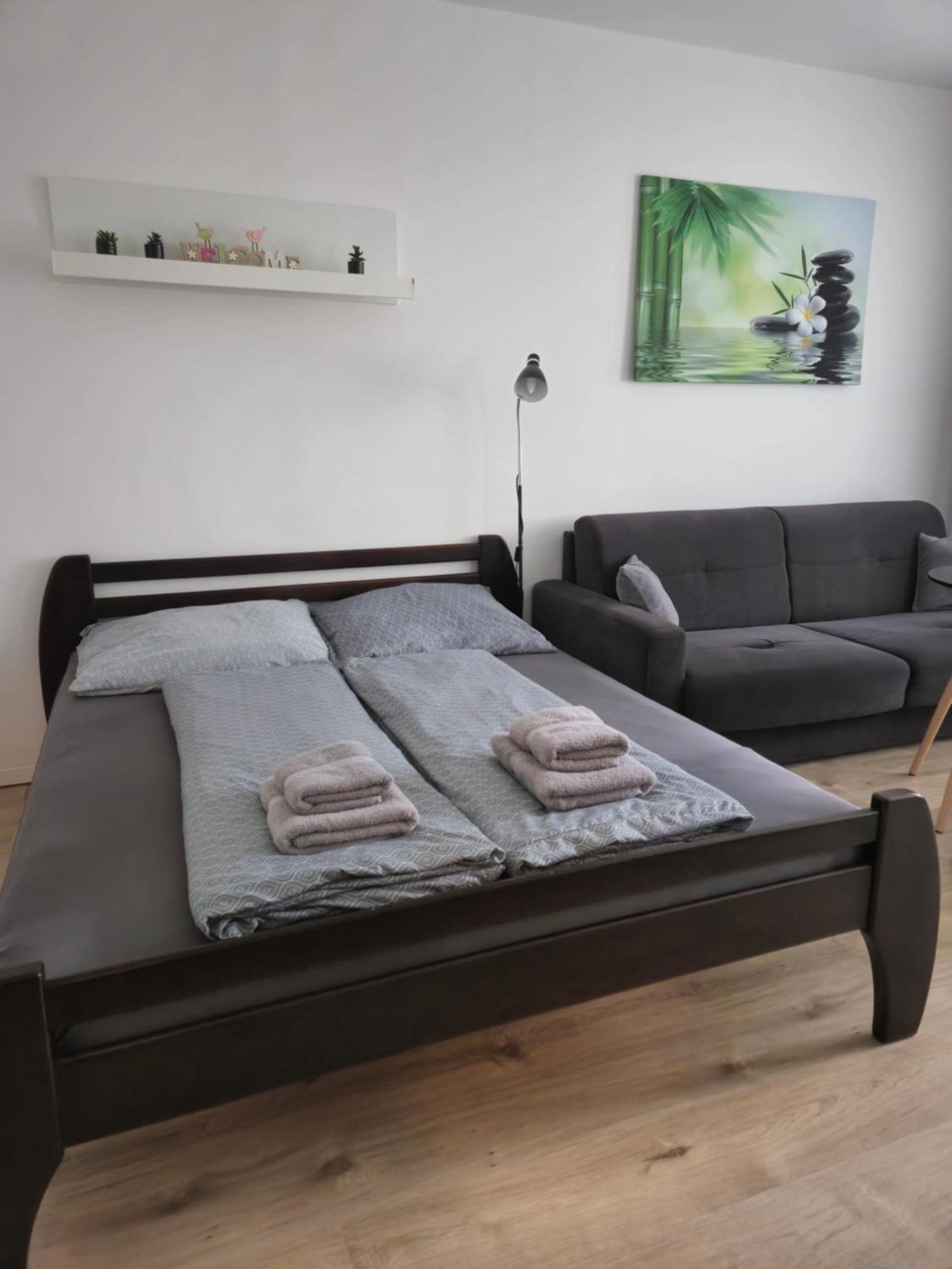 Apartment Klimka With Balcony, Free Wifi And Free Parking Bratislava Luaran gambar